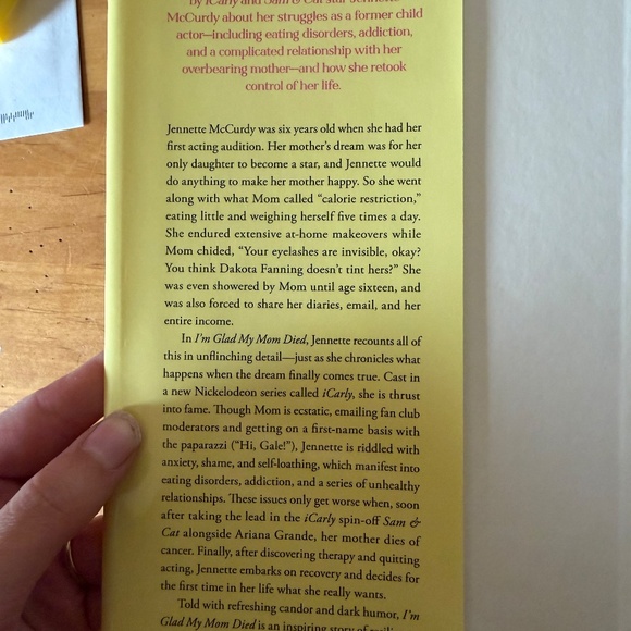I’m Glad My Mom Died by Jennette McCurdy - Picture 3 of 3
